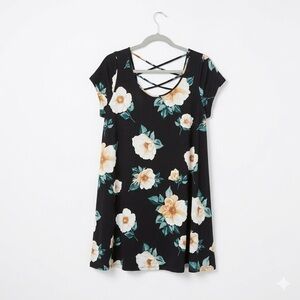 Heart Hips Black Floral Tunic Top Women’s 1X